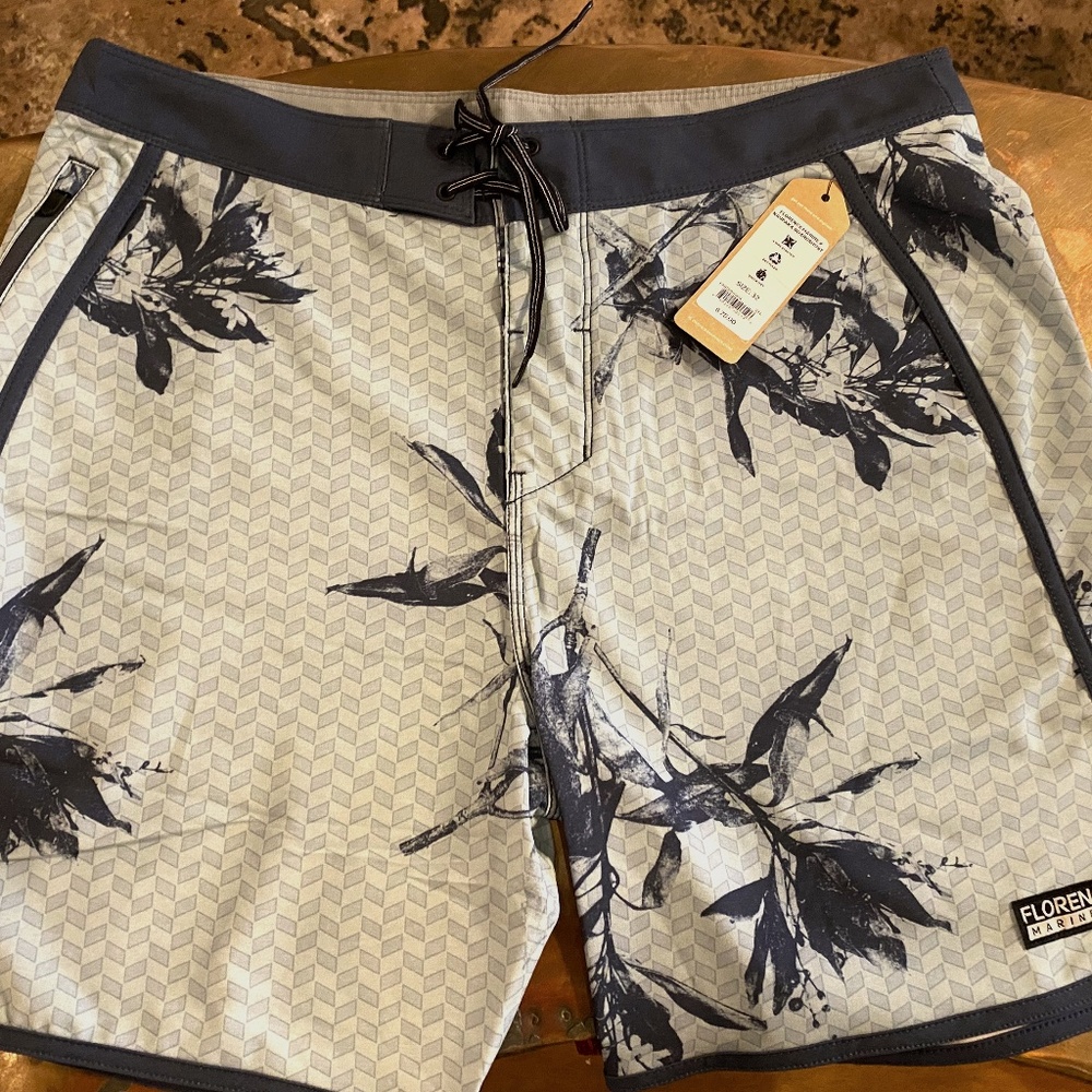 Florence Marine X Naupaka Boardshort Size 32